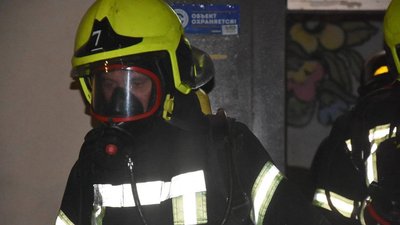 В Одесі горіла квартира в багатоповерхівці: загинули двоє людей, вісьмох евакуювали В Одесі горіла квартира в багатоповерхівці: загинули двоє людей, вісьмох евакуювали