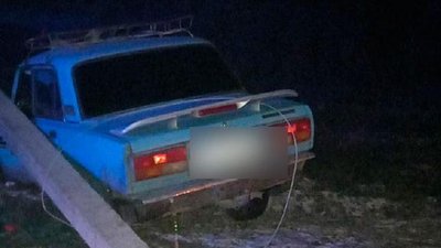 На Полтавщині автомобіль в’їхав у стовп: водій загинув на місці