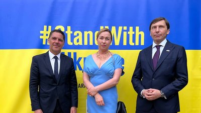 KAZKA та Kadebostany у Каннах: на благодійному вечорі вдалось зібрати €50 тисяч для України KAZKA та Kadebostany у Каннах: на благодійному вечорі вдалось зібрати €50 тисяч для України