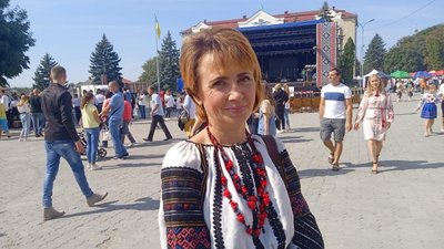 На Тернопільщині провели фестиваль "Борщівська вишиванка" На Тернопільщині провели фестиваль "Борщівська вишиванка"