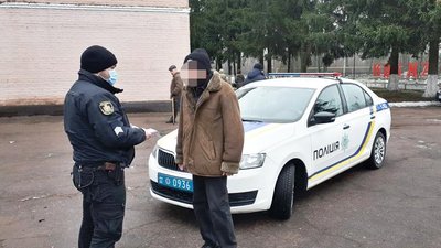 Іноземця, після звільнення з колонії на Житомирщині, видворили до Росії Іноземця, після звільнення з колонії на Житомирщині, видворили до Росії