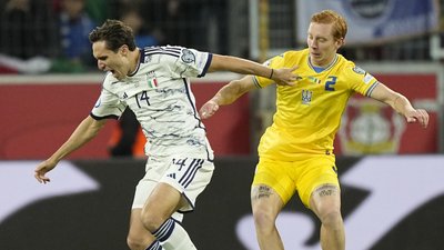 "Найважча гра у відборі". Вінгер Італії К'єза прокоментував нічию з Україною та падіння Мудрика у штрафному