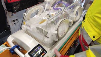 Обладнання у реанімобілі Обладнання у реанімобілі