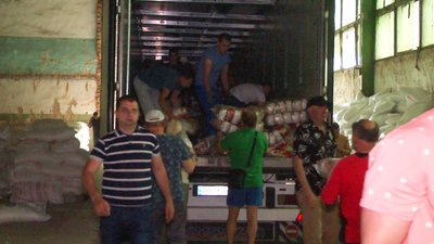 Продукти, човни та генератори: з Вінниччини на Херсонщину відправили гумдопомогу Продукти, човни та генератори: з Вінниччини на Херсонщину відправили гумдопомогу