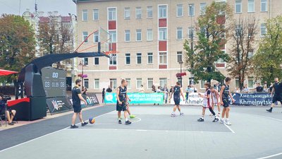 У Хмельницькому відбувся третій тур чемпіонату України з баскетболу У Хмельницькому відбувся третій тур чемпіонату України з баскетболу