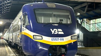 Тринадцятий — "луганчанин". Модельний ряд 2023 року поповнився модернізованим електропоїздом