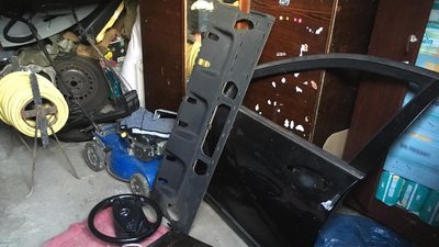 Автомобіль без двигуна на Волині крали за допомогою трактора Автомобіль без двигуна на Волині крали за допомогою трактора