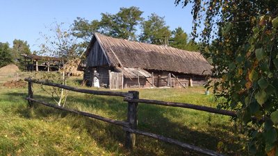 "Нема нігде нікого": село на волинському Поліссі, що живе на межі зникнення "Нема нігде нікого": село на волинському Поліссі, що живе на межі зникнення