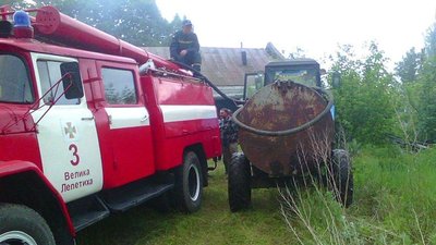На Херсонщині горіла покинута будівля