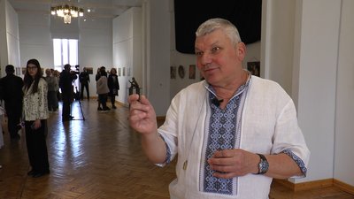 В Івано-Франківську презентували виставку кераміки Василя Перегінця В Івано-Франківську презентували виставку кераміки Василя Перегінця