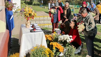 меморіальні таблиці, вшанування пам'яті