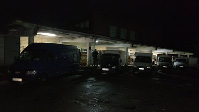Виїжджають уночі та їдуть по 4 години: як везуть хліб з Чернігова до прикордонної Семенівки, яку обстрілюють росіяни Виїжджають уночі та їдуть по 4 години: як везуть хліб з Чернігова до прикордонної Семенівки, яку обстрілюють росіяни