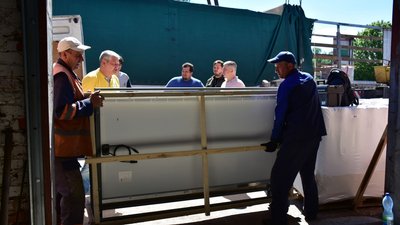 До 3 кВт кожна: у Чернігові з'явилися дві пересувні установки сонячних панелей До 3 кВт кожна: у Чернігові з'явилися дві пересувні установки сонячних панелей