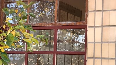Вибухова хвиля від ракетного удару пошкодила три десятки вікон в одному з житомирських коледжів Вибухова хвиля від ракетного удару пошкодила три десятки вікон в одному з житомирських коледжів
