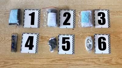 Правоохоронці викрили лікаря під час спроби пронести в одеське СІЗО заборонені предмети Правоохоронці викрили лікаря під час спроби пронести в одеське СІЗО заборонені предмети