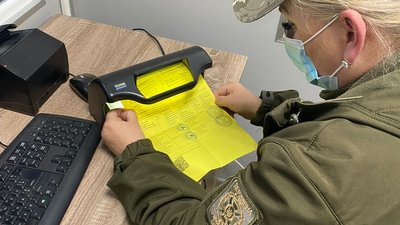 81 кримінальне провадження стосовно підроблених COVID-сертифікатів розслідує поліція на Закарпатті