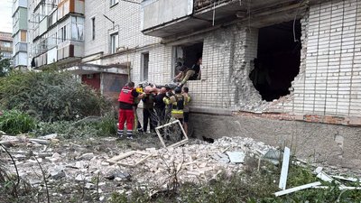 Будинок у Конотоі після влучання російського БпЛА, 8 червня 2026 року