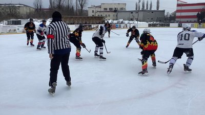Чемпіонат Закарпаття з хокею провели в Ужгороді Чемпіонат Закарпаття з хокею провели в Ужгороді
