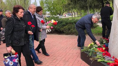 У Миколаєві вшанували пам'ять ліквідаторів аварії на ЧАЕС У Миколаєві вшанували пам'ять ліквідаторів аварії на ЧАЕС