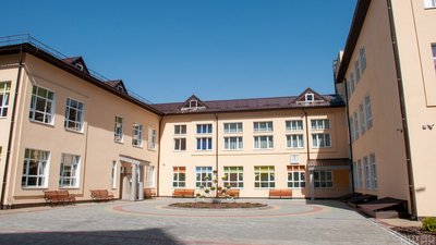 У чотирьох школах Закарпаття учні пішли на дистанційне навчання через коронавірус