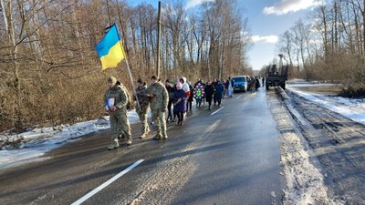 На Чернігівщині попрощалися з двома сержантами — Олександром Руденком та Дмитром Дмитренком На Чернігівщині попрощалися з двома сержантами — Олександром Руденком та Дмитром Дмитренком