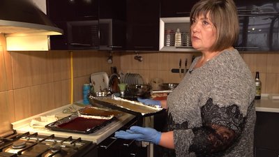 На Черкащині жінка виготовляє пастилу з продуктів, вирощених власноруч. Валентина Демиденко На Черкащині жінка виготовляє пастилу з продуктів, вирощених власноруч. Валентина Демиденко