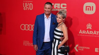 В Одесі розпочалася церемонія закриття ОМКФ. Фоторепортаж з червоної доріжки В Одесі розпочалася церемонія закриття ОМКФ. Фоторепортаж з червоної доріжки