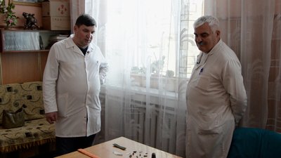 "Вражала не важкість травм, а цинізм їх нанесення" – лікарі з Радомишля рятували людей з перших тижнів війни