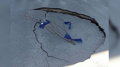 Через руйнацію колектора на Масанах у Чернігові без води можуть залишитися 15 будинків Через руйнацію колектора на Масанах у Чернігові без води можуть залишитися 15 будинків