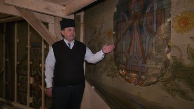 Столітні тризуби під ликами святих. На Франківщині під час реставрації у храмі знайшли зображення патріотичної символіки