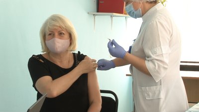 У Черкасах вакцинували працівників дитячих садочків У Черкасах вакцинували працівників дитячих садочків