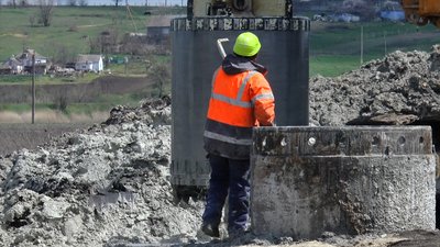 На Миколаївщині відбудовують новий міст На Миколаївщині відбудовують новий міст