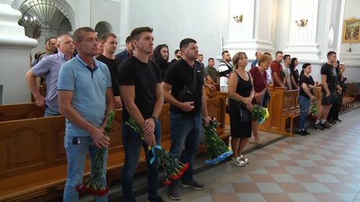 Загинув на Донеччині: у Житомирі попрощалися з 33-річним військовим Максимом Ліщинським Загинув на Донеччині: у Житомирі попрощалися з 33-річним військовим Максимом Ліщинським