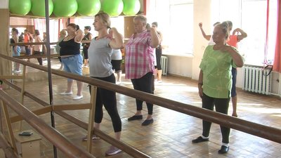 На Волині пенсіонери опановують латиноамериканські танці