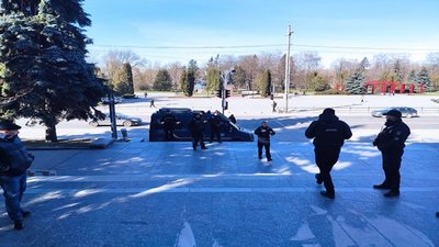 У Тернополі представники "Правого сектору" вийшли на акцію ветеранської непокори “Рішуче дій” У Тернополі представники "Правого сектору" вийшли на акцію ветеранської непокори “Рішуче дій”