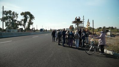 Допоможе вирішити всі проблеми: біля Козельця люди просять збудувати підземний скотопрогін замість надземного переходу