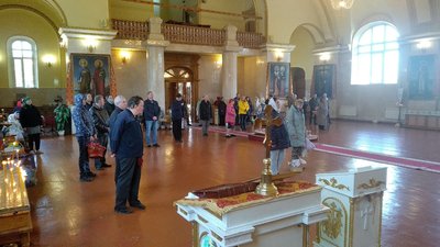 "На оновленій землі заживемо новим життям": як у Кафедральному соборі Миколаєва зустрічали Великдень "На оновленій землі заживемо новим життям": як у Кафедральному соборі Миколаєва зустрічали Великдень