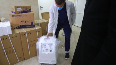 686 літрів на хвилину. 9-ту міську лікарню Запоріжжя обладнали кисневою станцією 686 літрів на хвилину. 9-ту міську лікарню Запоріжжя обладнали кисневою станцією