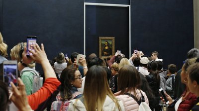 Лувр продав право подивитися на &quot;Мону Лізу&quot; без скла. Скільки сплатив переможець