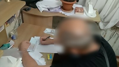 Затримання чоловіка, який вимагав гроші з бізнесменів на Одещині Затримання чоловіка, який вимагав гроші з бізнесменів на Одещині