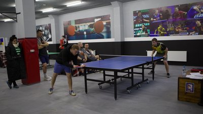 У відкритому турнірі з настільного тенісу у Вінниці взяли участь понад 60 спортсменів