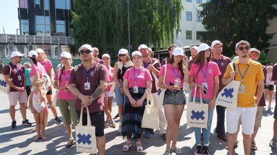 До Житомира завітали учасники V Міжнародного мистецького пленеру "Кращий художник" До Житомира завітали учасники V Міжнародного мистецького пленеру "Кращий художник"