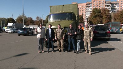 "Я не вірив, що відновлять": рівненські волонтери зробили капремонт вантажівки для ЗСУ "Я не вірив, що відновлять": рівненські волонтери зробили капремонт вантажівки для ЗСУ
