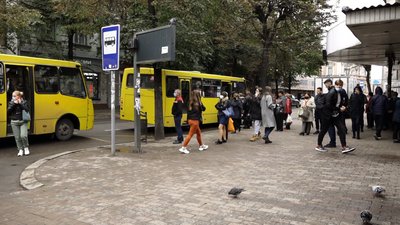 Франківські учні не матимуть канікул в жовтні. Так вирішили батьки і педагоги