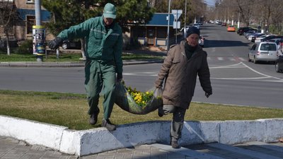 На площі в Одесі з квітів викладуть Герб України На площі в Одесі з квітів викладуть Герб України