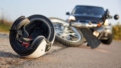 Смертельна ДТП на Чернігівщині: мотоцикл врізався в легковик