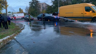 У Черкасах у ДТП втрапили одразу чотири автомобілі. Шпиталізували вагітну жінку