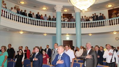 Вінницька облрада просить відставки Уряду і зняття з розгляду парламенту законпроєкту про ринок землі