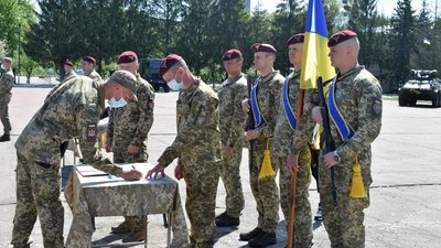 У Житомирі близько 100 десантників склали військову присягу