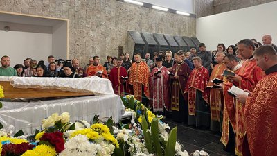 Панахида за бійцем Михайлом Петришиним